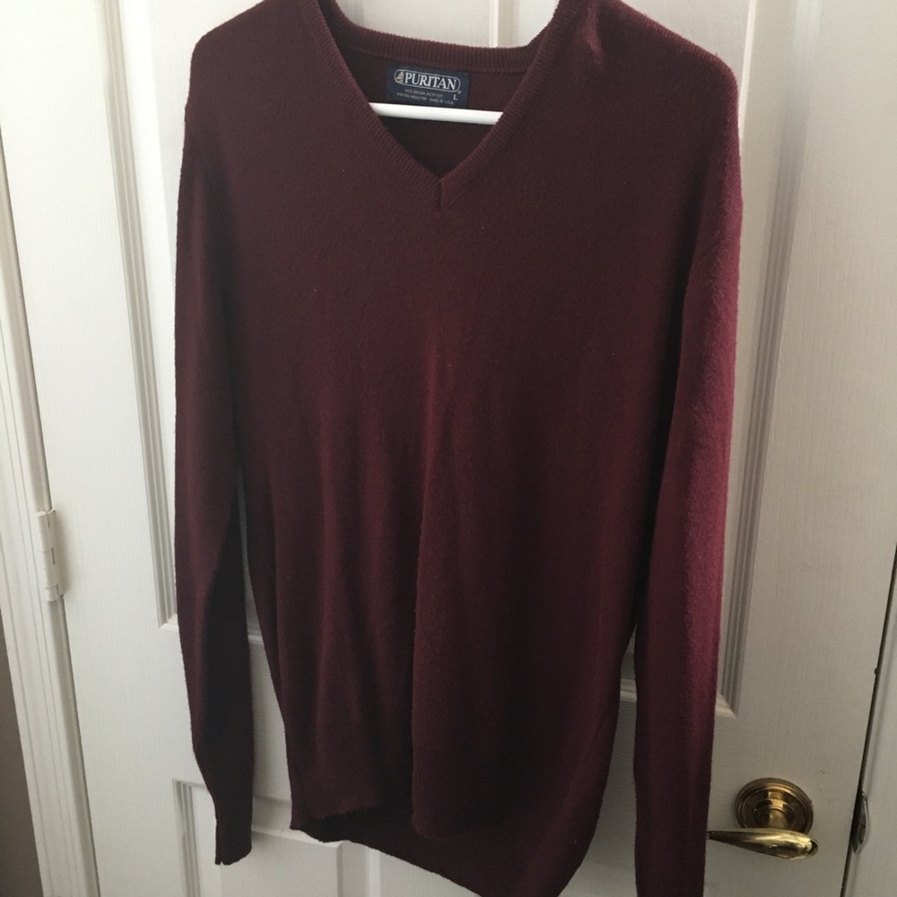 FINAL MARKDOWN Men’s Puritan V-neck Sweater (L)